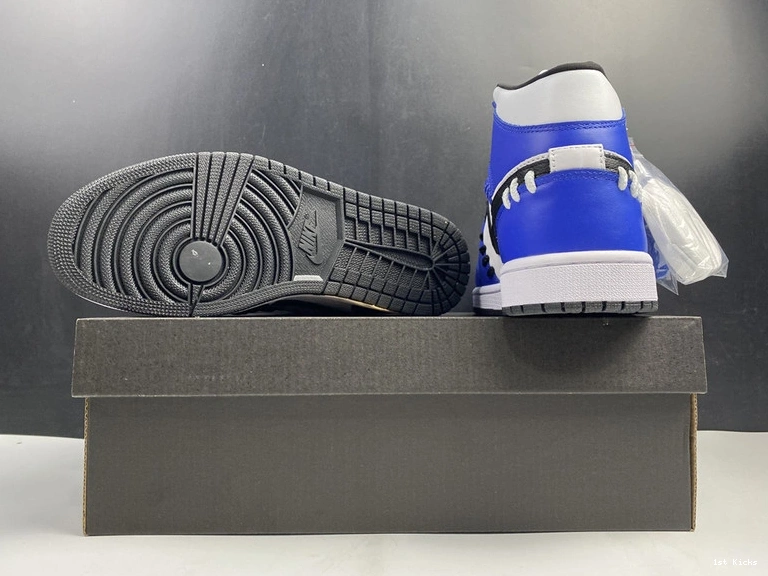 1   Jordan CV0152-401 Sisterhood Mid 0110